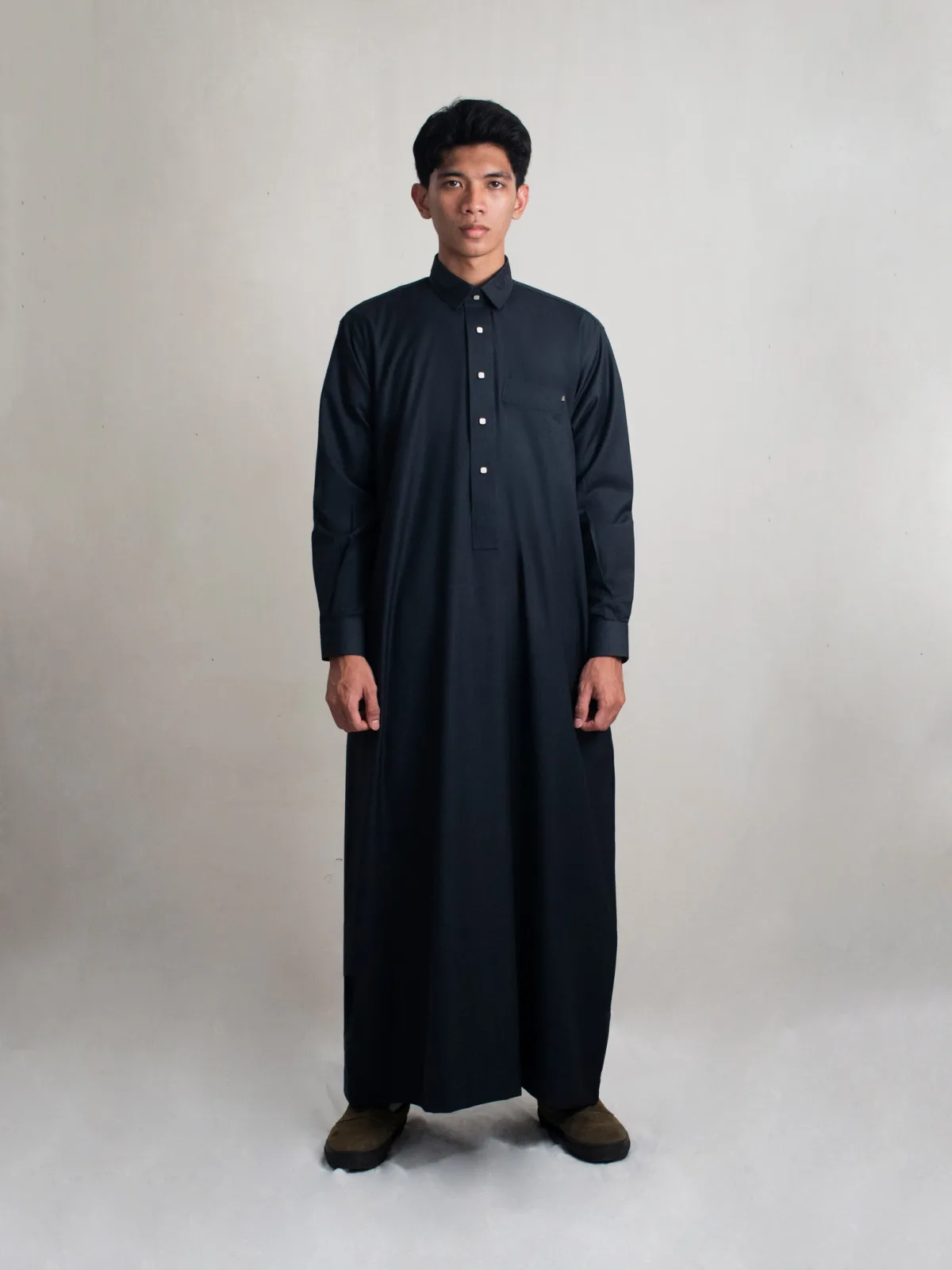 Gamis Katun Ceruty — Hitam